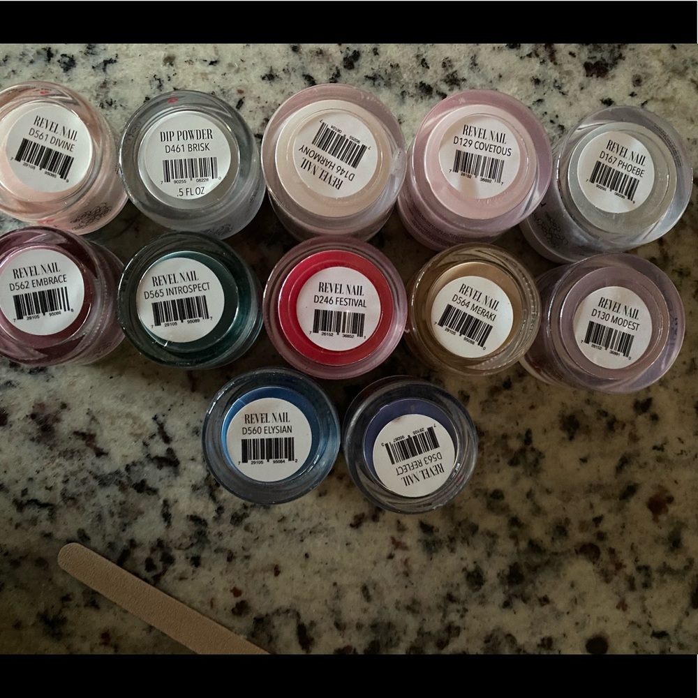 12 Revel nail dip powder